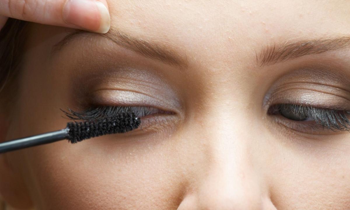 How to tighten up eyelashes