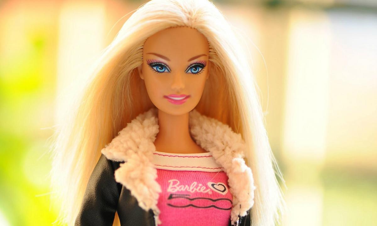How to look as Barbie