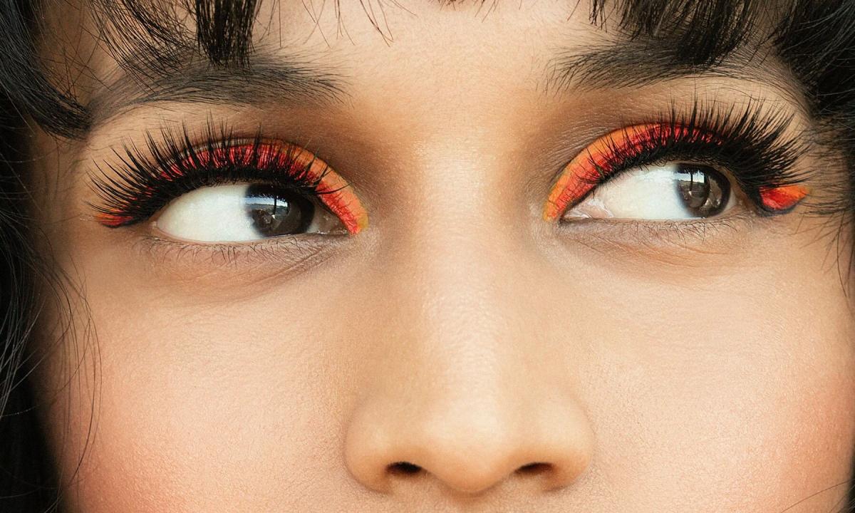 How to grow up eyelashes