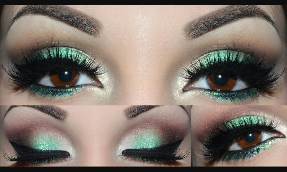 Make-up under green dress