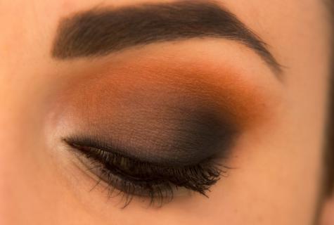How to make up black shadows