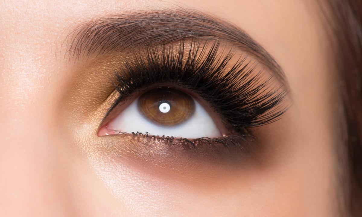 How to make up long eyelashes
