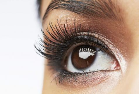 How to achieve effect of false eyelashes without building