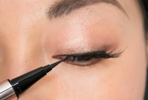 How to use eyeliner it is correct