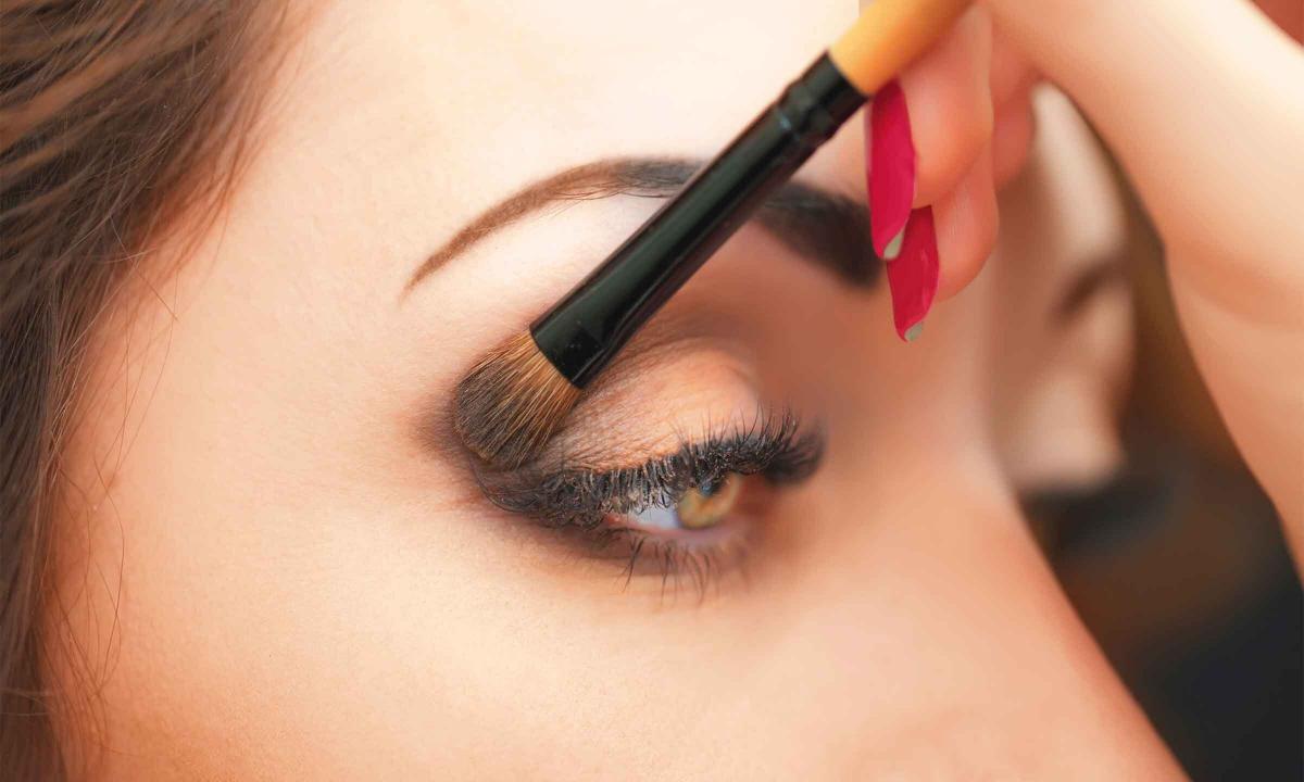 How visually to increase eyes by means of make-up