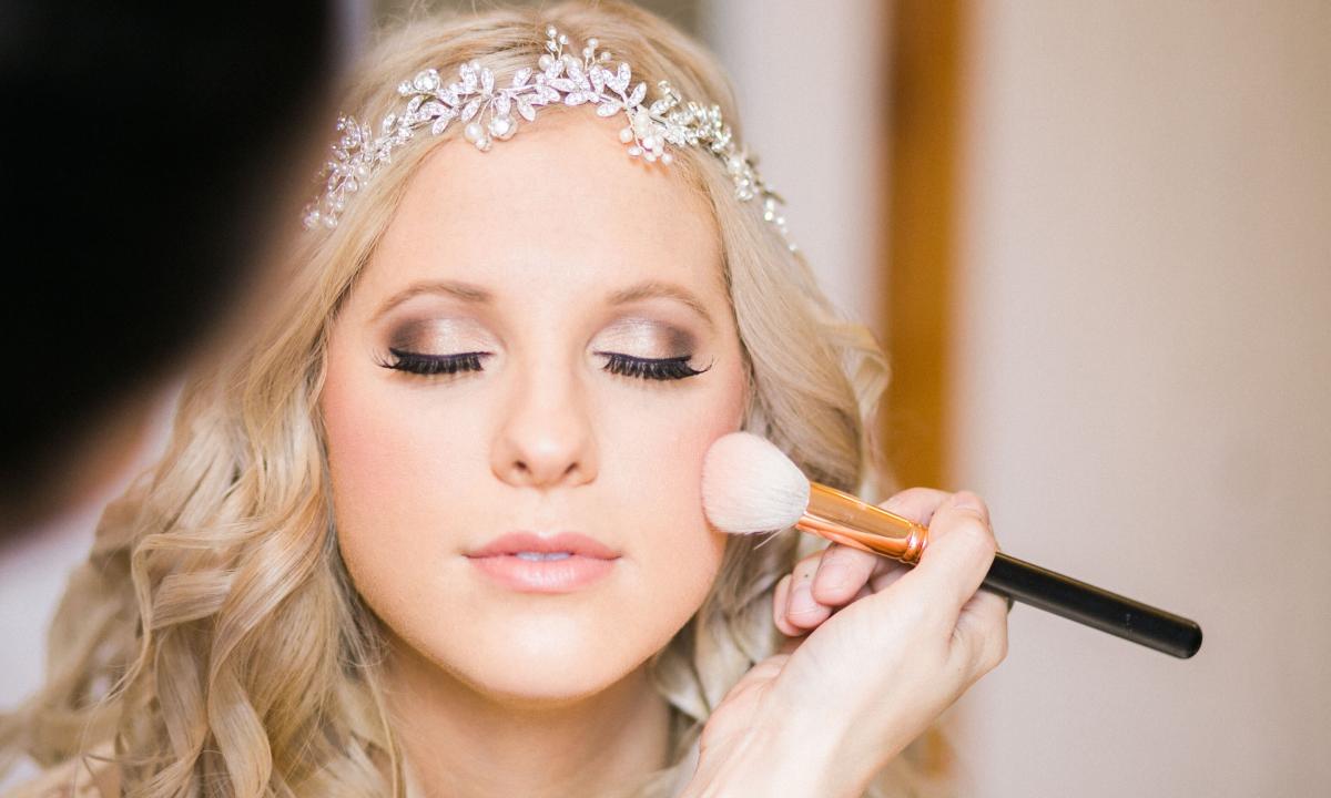 Make-up for brides