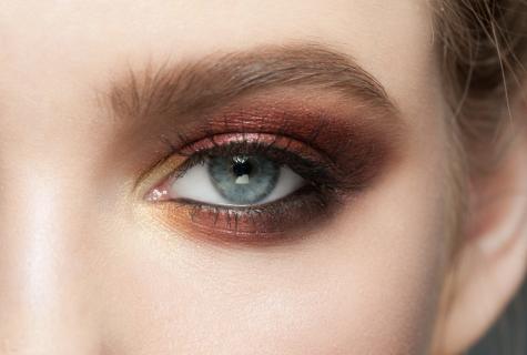 Make-up for increase in eyes