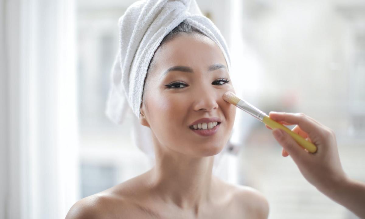 Secrets of the rejuvenating make-up