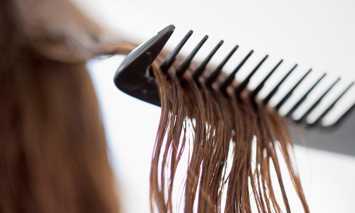 How to comb bang back