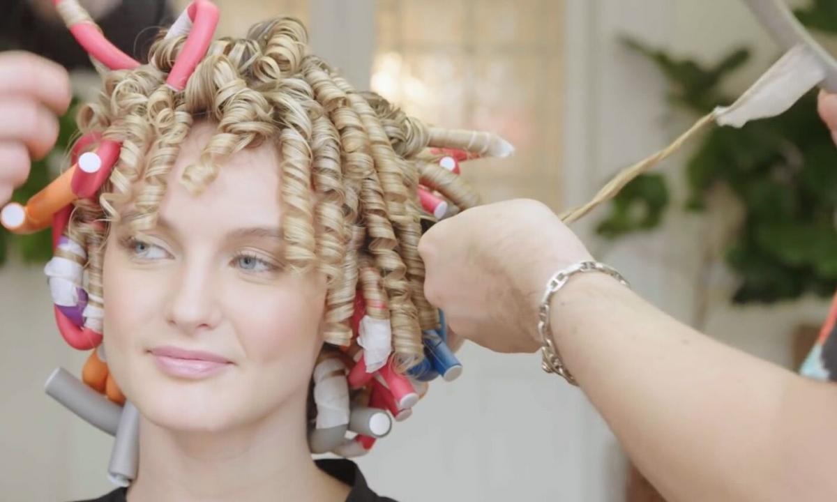 How to wind hair on spiral hair curlers