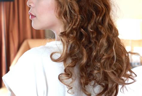 How to make wavy curls in house conditions