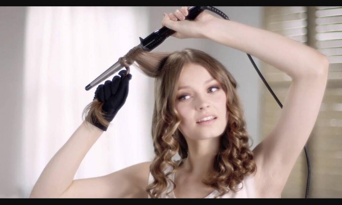 How to do curls by the curling iron