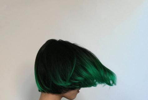 How to dye hair in green