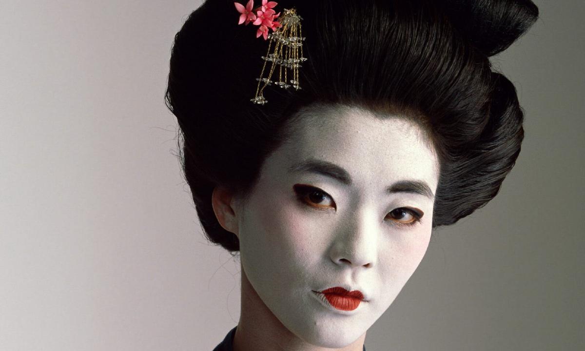 How to do the geisha's hair