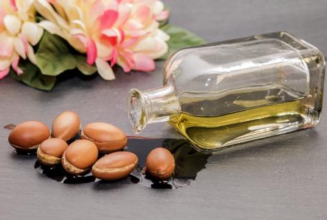 Use of jojoba oil in cosmetology