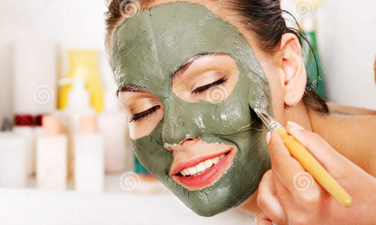 Clay mask against the fat content of hair