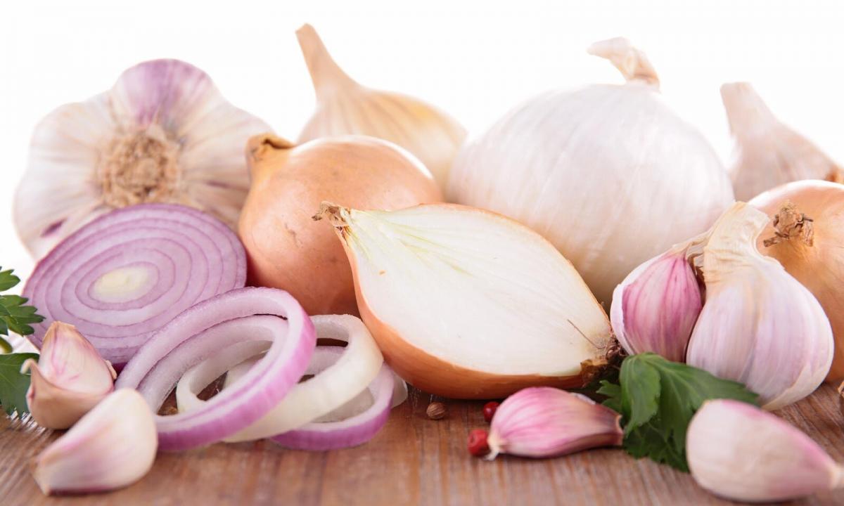 How to get rid of smell after onions mask