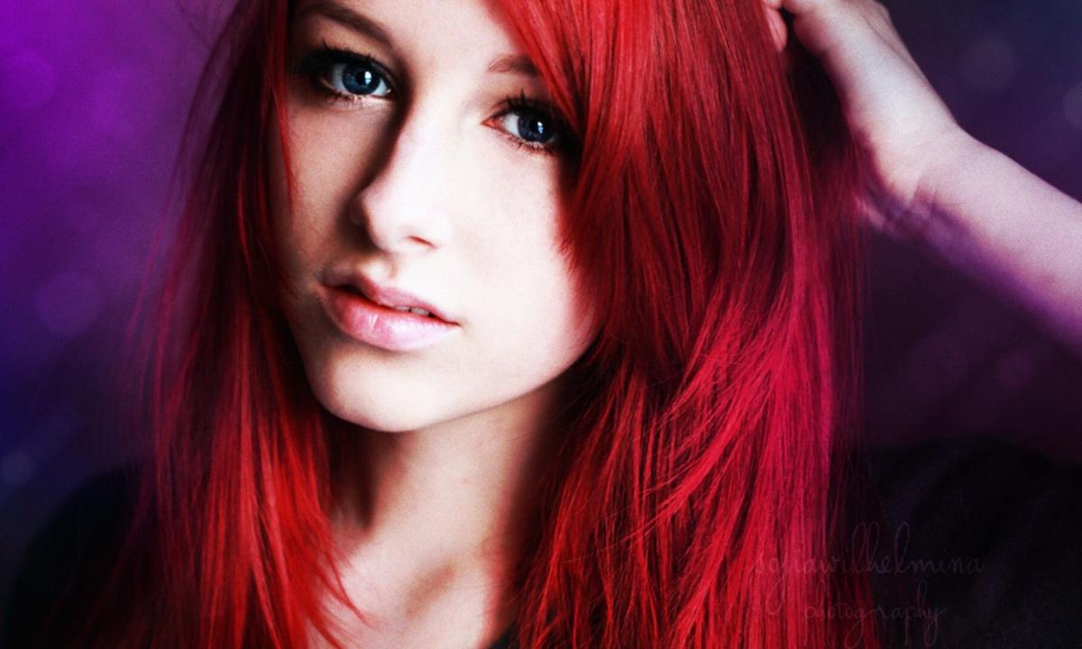 How to paint over red hair color