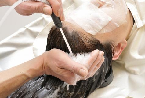 Clarification of tips of hair: how to carry out the procedure