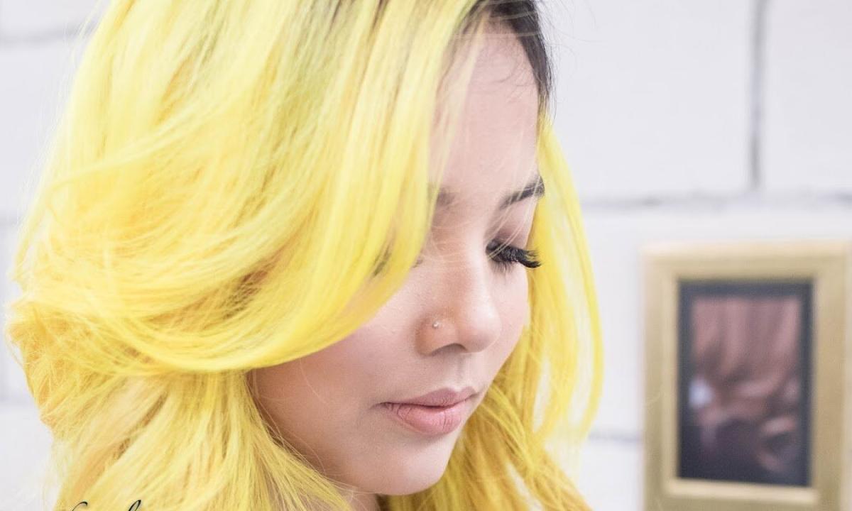 How to remove yellow hair color