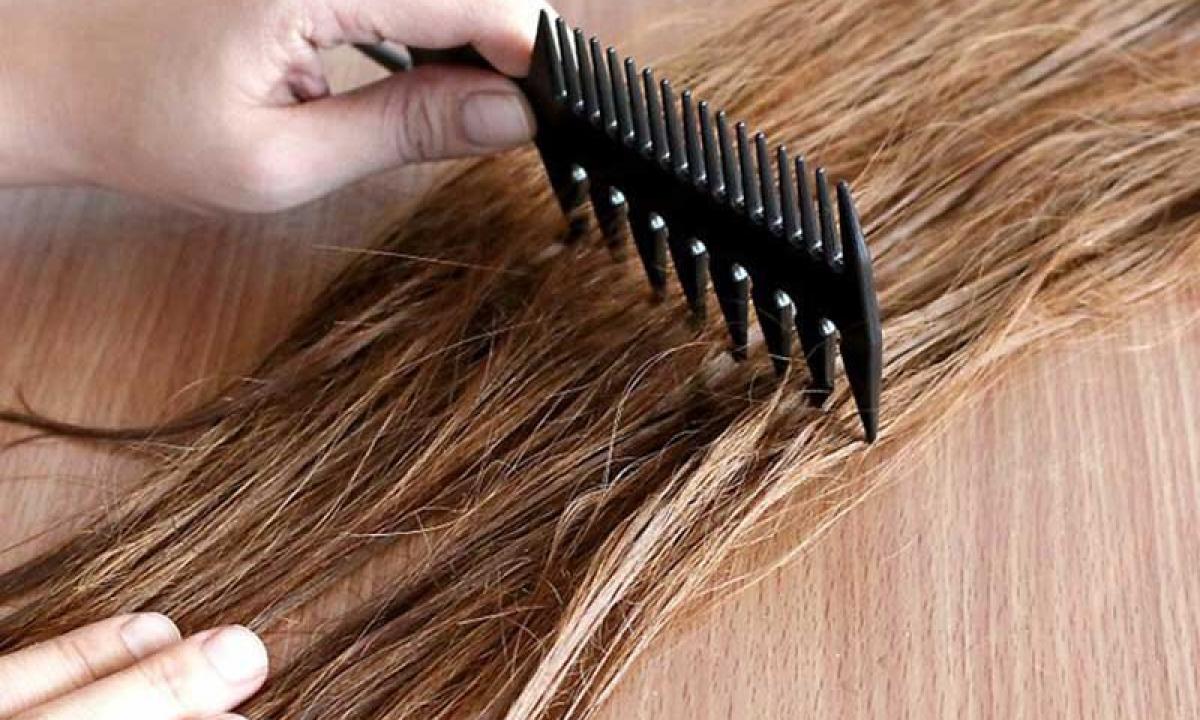 How to comb extension hair