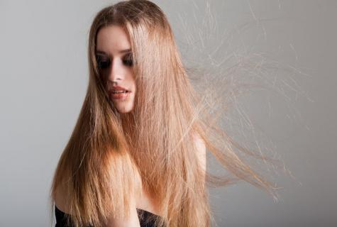 Why hair are electrified