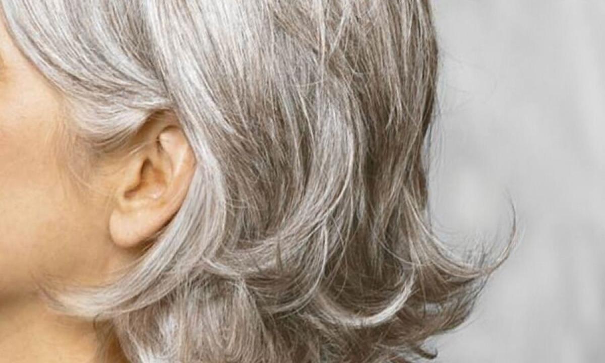 How to fight against early gray hair at women