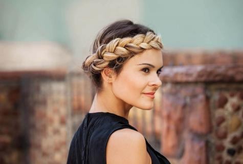 Hairstyles with braids on hair of average length