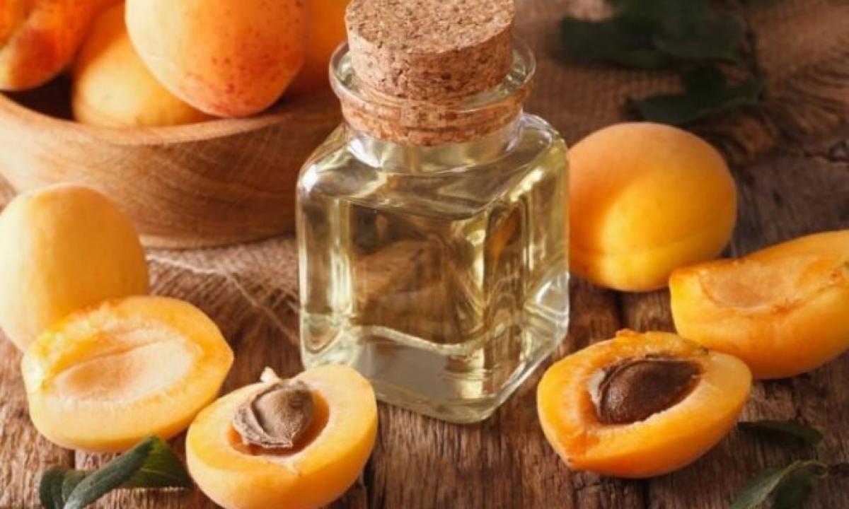 We look after hair: apricot oil