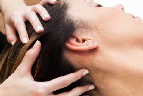 Massage of the head for growth of hair