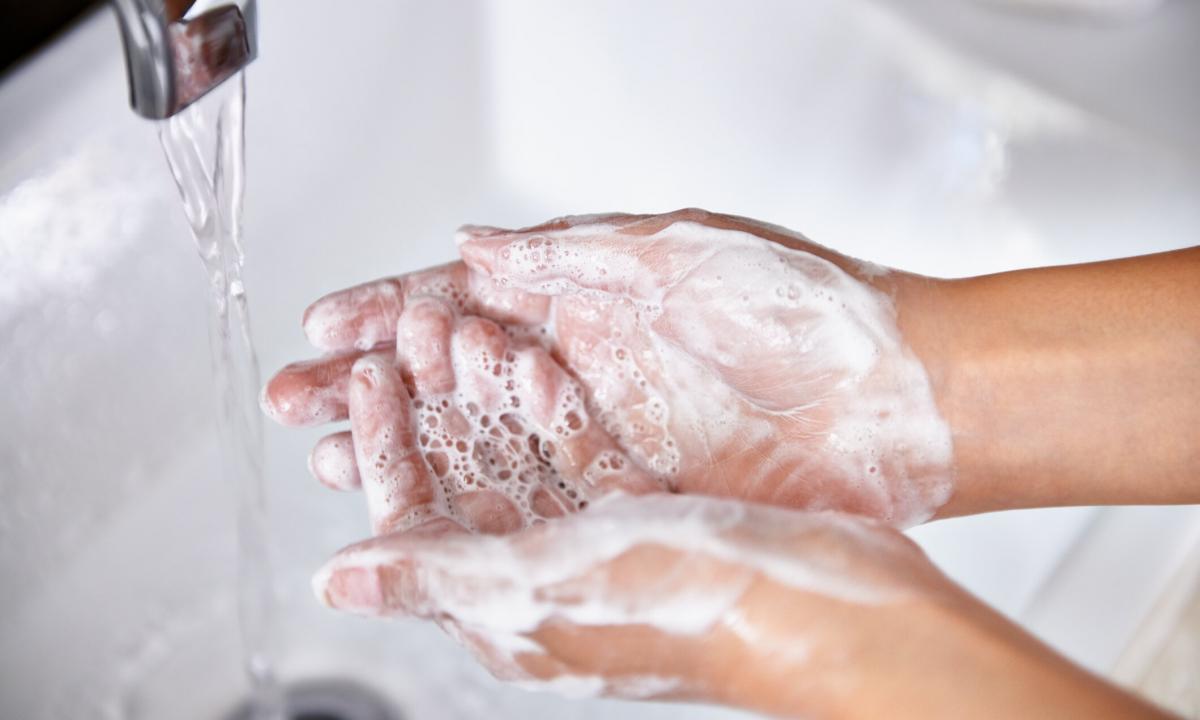 How to prepare shampoo by the hands