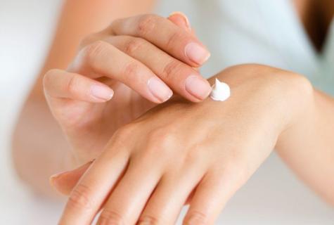 How to look after dry skin of hands