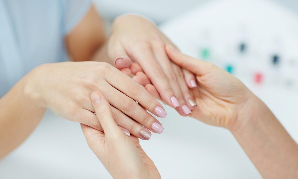 Recommendations about home care of hands and nails
