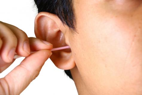 How to get rid of black dots in ears