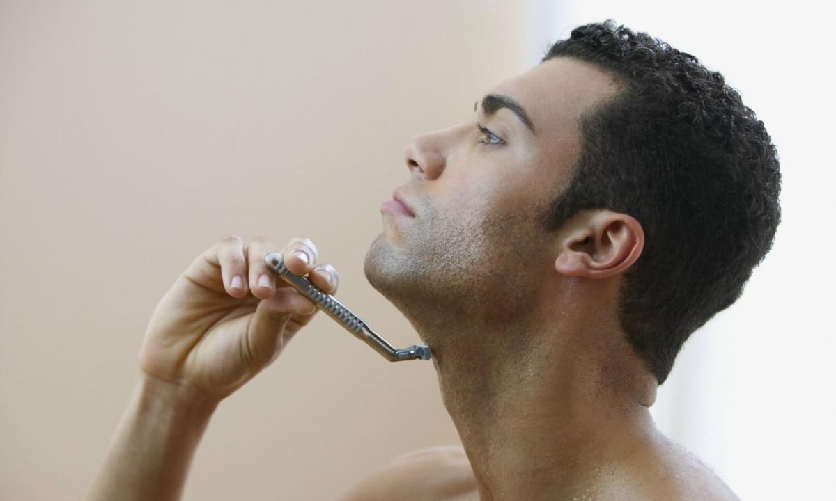 How to get rid of irritation on face after shaving