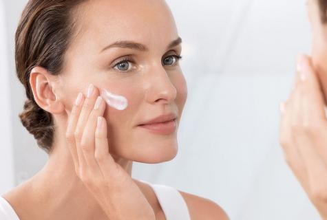 As it is correct to choose the looking after means for oily skin
