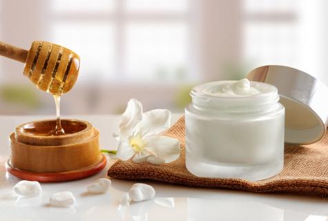 How to use honey in the cosmetic purposes