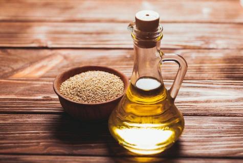 Use of sesame oil in cosmetology