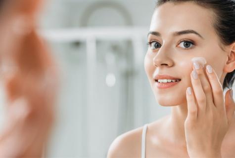 Care for oily skin of the person in house conditions