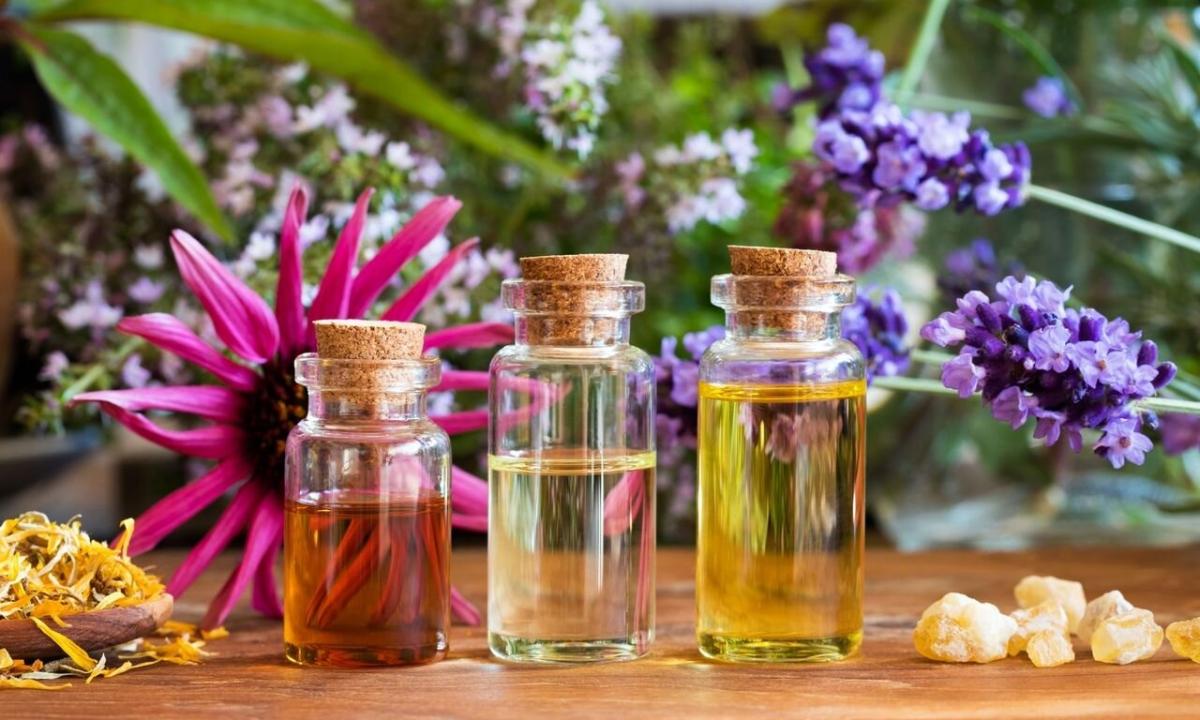 Use of essential oils from extensions