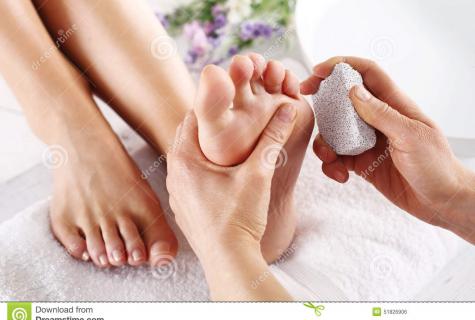 Secrets of care for skin of legs