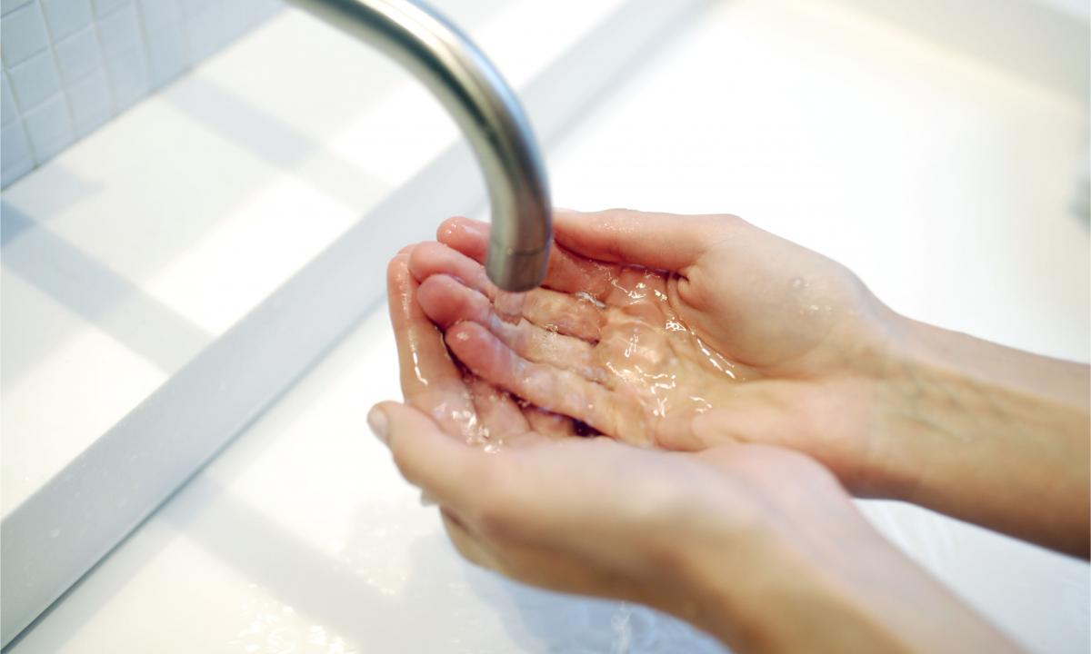 How to do hand baths