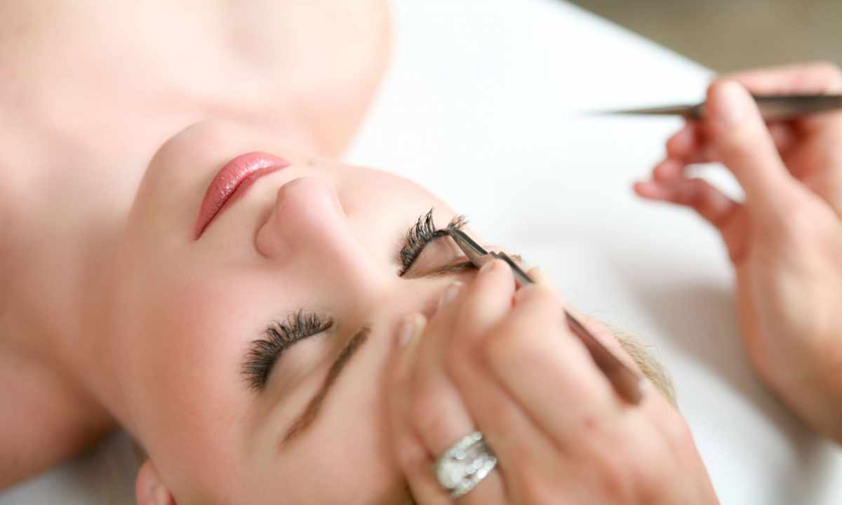 How to strengthen eyelashes