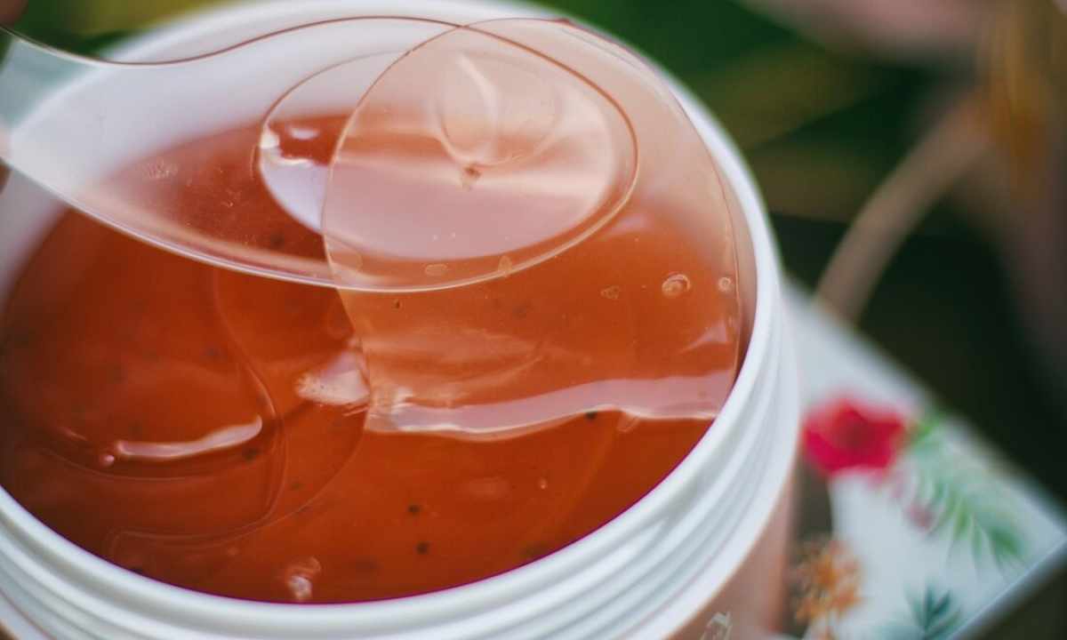 Hibiscus tea as cosmetic