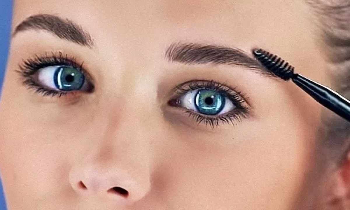 How to make eyelashes dense in house conditions