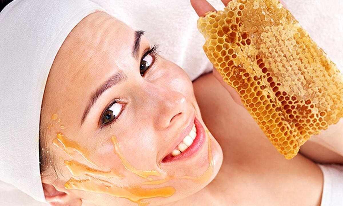 How to use honey in preparation of face packs