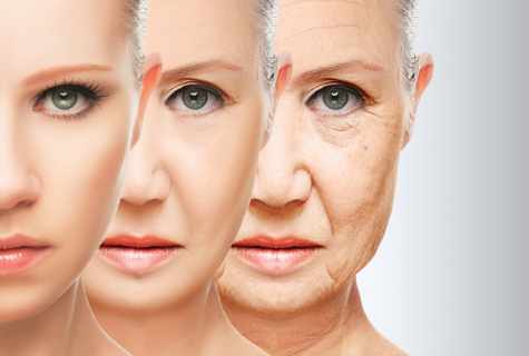 Face rejuvenation without surgery. The Spanish massage from wrinkles