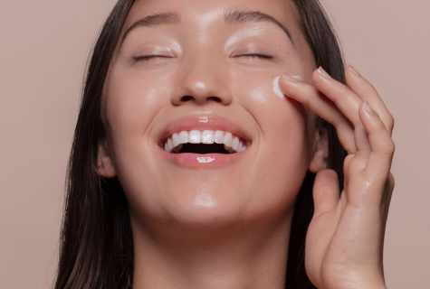 How to maintain beauty of skin every day