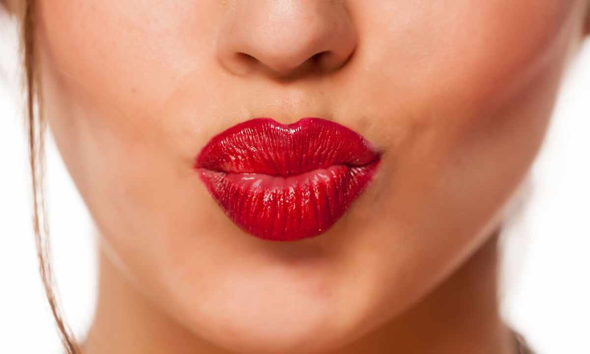 How to give volume to lips