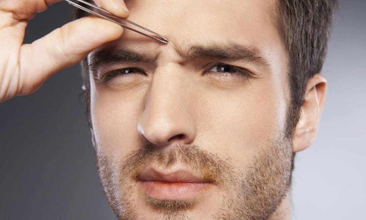 How to make correction of eyebrows to the man